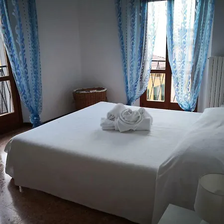 Holiday In Center Apartment